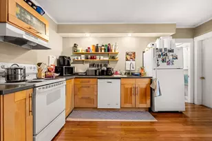 32 Kirby St, Marlborough, MA 01752 - Photo 8