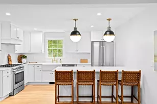 14 Spring St, Hingham, MA 02043 - Photo 4