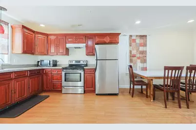 35 Miller Stile Rd, Quincy, MA 02169 - Photo 2