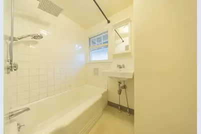 1026 Chestnut St #2A, Newton, MA 02464 - Photo 6