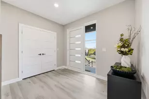 287 Whitney Ave, Holyoke, MA 01040 - Photo 4