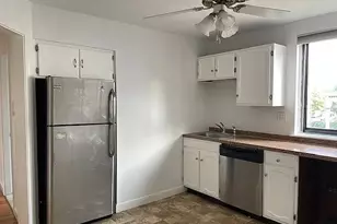 8 Ashland, Worcester, MA 01690 - Photo 2