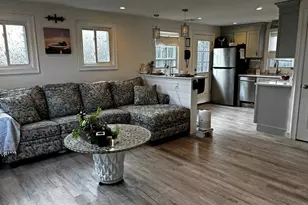 211 Lake Shore Dr, Weymouth, MA 02189 - Photo 2