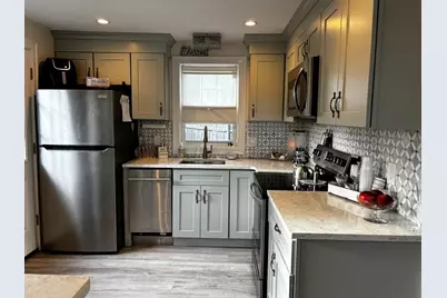 211 Lake Shore Dr, Weymouth, MA 02189 - Photo 12