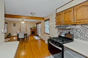 68 Hamilton St, Springfield, MA 01119 - Photo 10
