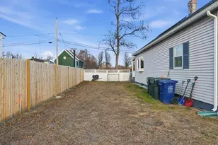 14 Mount Pleasant Ave, Dracut, MA 01826 - Photo 6