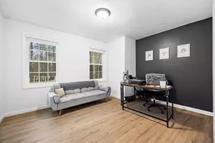 48 Walnut St, Douglas, MA 01516 - Photo 14