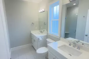 71 Wyvern St, Boston, MA 02131 - Photo 16