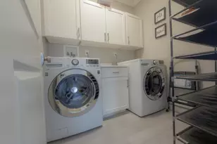 71 Wyvern St, Boston, MA 02131 - Photo 6