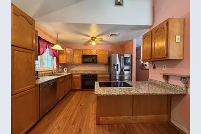 114 Chases Grove Rd, Derry, NH 03038 - Photo 6