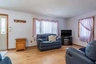 10 Moss Ln, Belchertown, MA 01007 - Photo 8