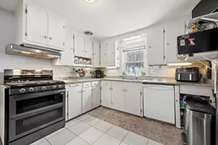 656 Bolton St, Marlborough, MA 01752 - Photo 6