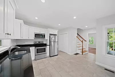 285 Elm St, Pembroke, MA 02359 - Photo 6