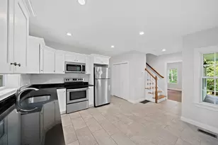 285 Elm St, Pembroke, MA 02359 - Photo 6