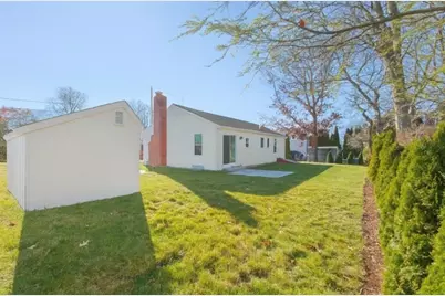 20 Swallow St, Falmouth, MA 02536 - Photo 24