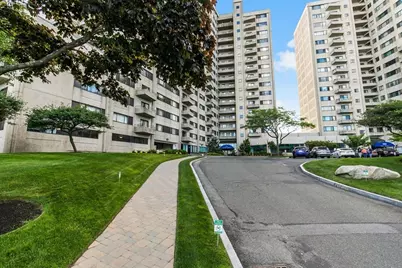 376 Ocean Ave #1013, Revere, MA 02151 - Photo 2