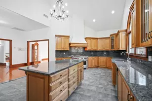 219 Chase Rd, Dartmouth, MA 02747 - Photo 10