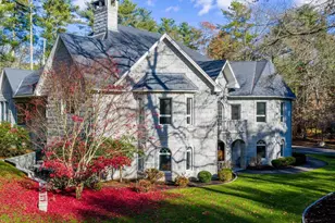 219 Chase Rd, Dartmouth, MA 02747 - Photo 2