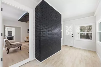 48 Pleasant St, Westfield, MA 01085 - Photo 20