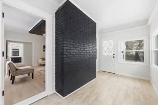 48 Pleasant St, Westfield, MA 01085 - Photo 20