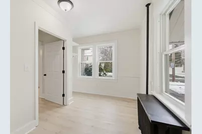 48 Pleasant St, Westfield, MA 01085 - Photo 18