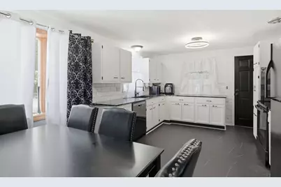 135 Bulat Dr, Springfield, MA 01129 - Photo 10