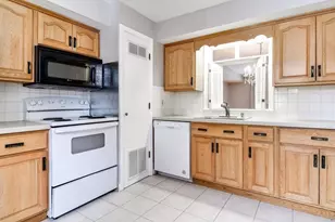 1907 Windsor Dr, Framingham, MA 01701 - Photo 6