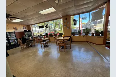 548 South St, Holyoke, MA 01040 - Photo 10