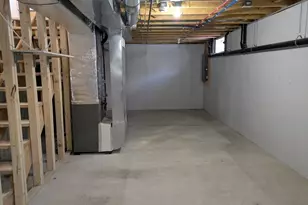 130 Dickinson, Springfield, MA 01108 - Photo 20