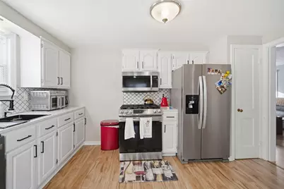 13 Bither St, Springfield, MA 01118 - Photo 10