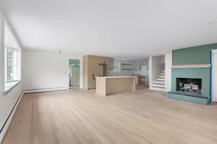 28 Hilltop Dr, Warwick, RI 02818 - Photo 4