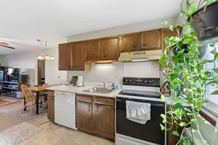 82 S Maple, Westfield, MA 01085 - Photo 10