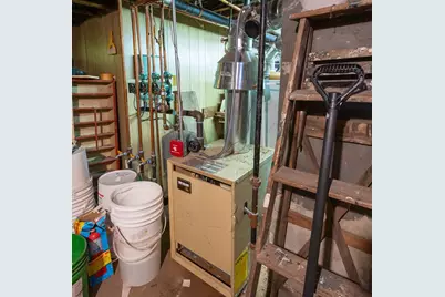 525 Chelmsford St, Lowell, MA 01851 - Photo 36