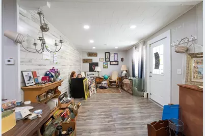 525 Chelmsford St, Lowell, MA 01851 - Photo 34