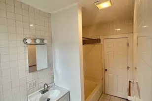 225 Florence St, Boston, MA 02131 - Photo 10