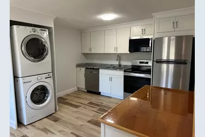 250 Walnut St #A, Framingham, MA 01702 - Photo 4