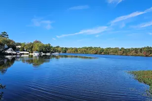 21 Evergreen St, Dartmouth, MA 02747 - Photo 16