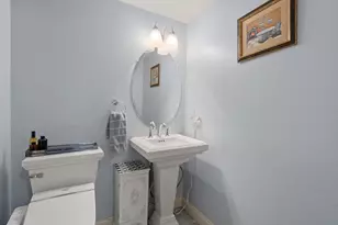 215 St Mary St, Needham, MA 02494 - Photo 8