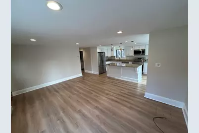 256 Old Webster Rd #1, Oxford, MA 01540 - Photo 8