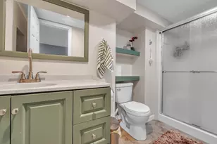 25 N Woodford St, Worcester, MA 01604 - Photo 40