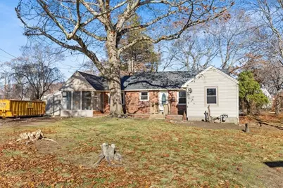 51 Himoor Cir, Randolph, MA 02368 - Photo 2