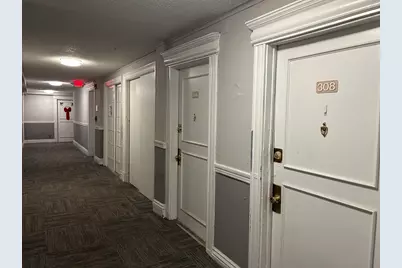 285 Lynn Shore Dr #308, Lynn, MA 01902 - Photo 2