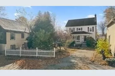 21 Edwards St, Southbridge, MA 01550 - Photo 2