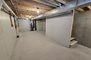 184 Howard St, Ludlow, MA 01056 - Photo 16