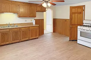 10 Gerald Ct, Leicester, MA 01524 - Photo 2