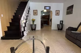 77 Newton St, Holyoke, MA 01040 - Photo 2