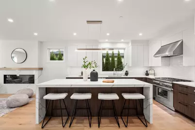 956 Walnut St #5, Newton, MA 02461 - Photo 6