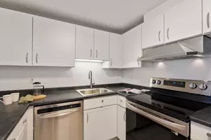 1 Watermill Pl, Arlington, MA 02476 - Photo 10