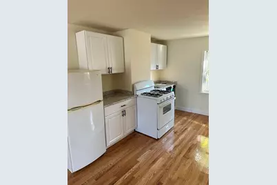 5A Grimes St #2, Boston, MA 02127 - Photo 2