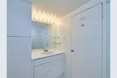 50 Broadlawn Park #512, Boston, MA 02132 - Photo 6